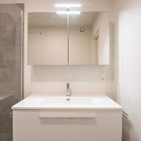 Brand New In The Centre Near The Apartment *
