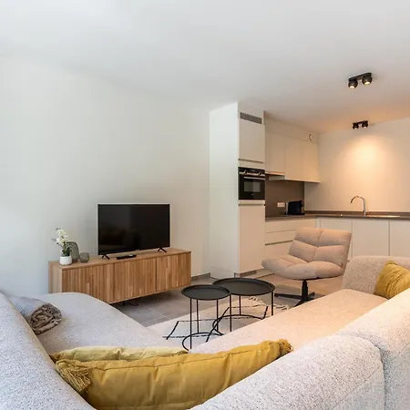 Brand New In The Centre Near The Ostenda