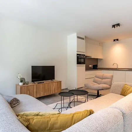 Brand New In The Centre Near The * 奥斯滕德