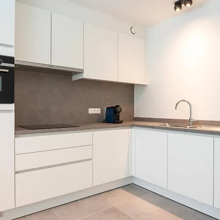 公寓 Brand New In The Centre Near The