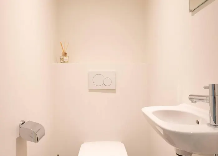 公寓 Brand New In The Centre Near The *